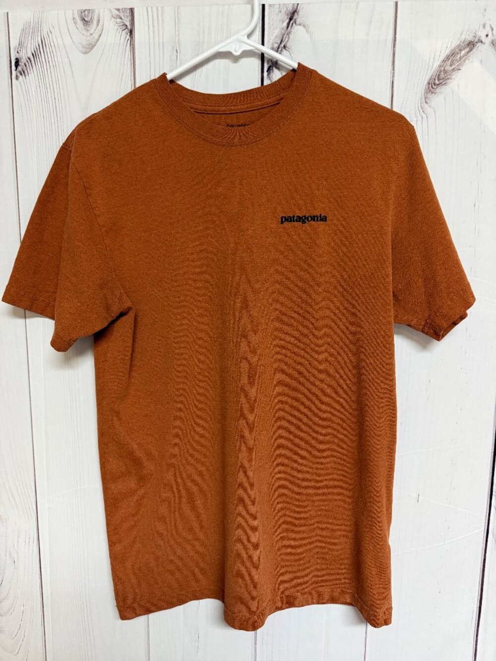 Patagonia Men’s Responsibili-Tee Small Orange Heather Logo GUC